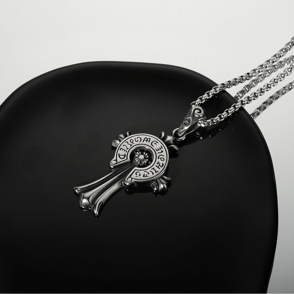 Accessories - Necklace